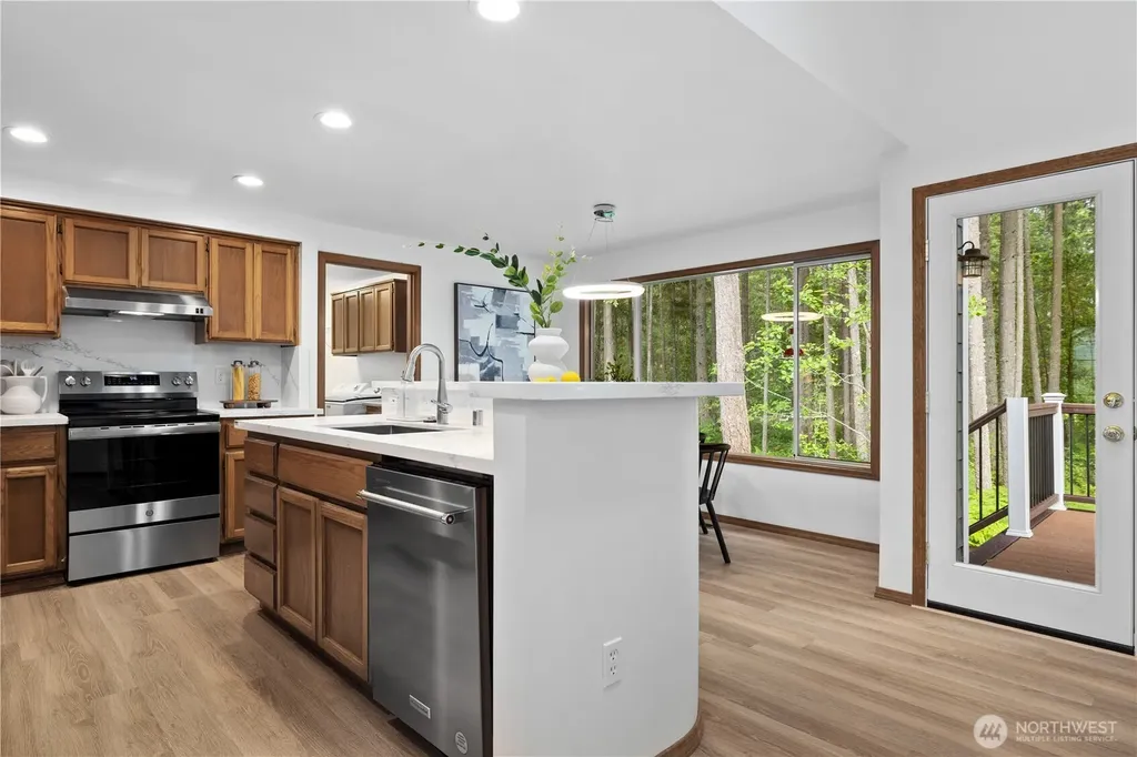 3736 248th Place SE Sammamish WA 98029