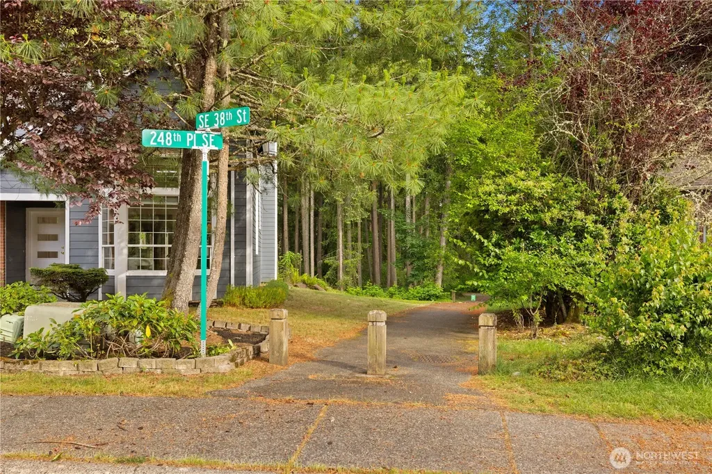 3736 248th Place SE Sammamish WA 98029