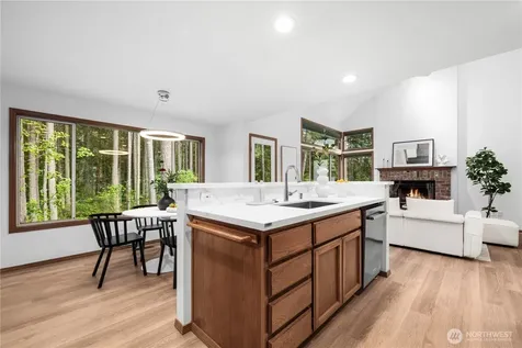 3736 248th Place SE Sammamish WA 98029