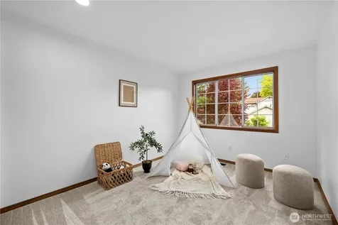 3736 248th Place SE Sammamish WA 98029