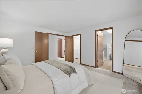 3736 248th Place SE Sammamish WA 98029