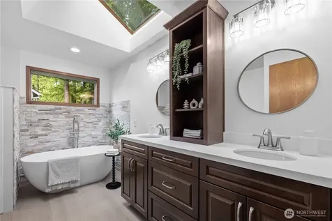 3736 248th Place SE Sammamish WA 98029