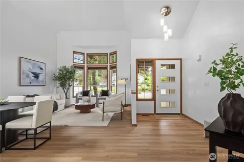 3736 248th Place SE Sammamish WA 98029