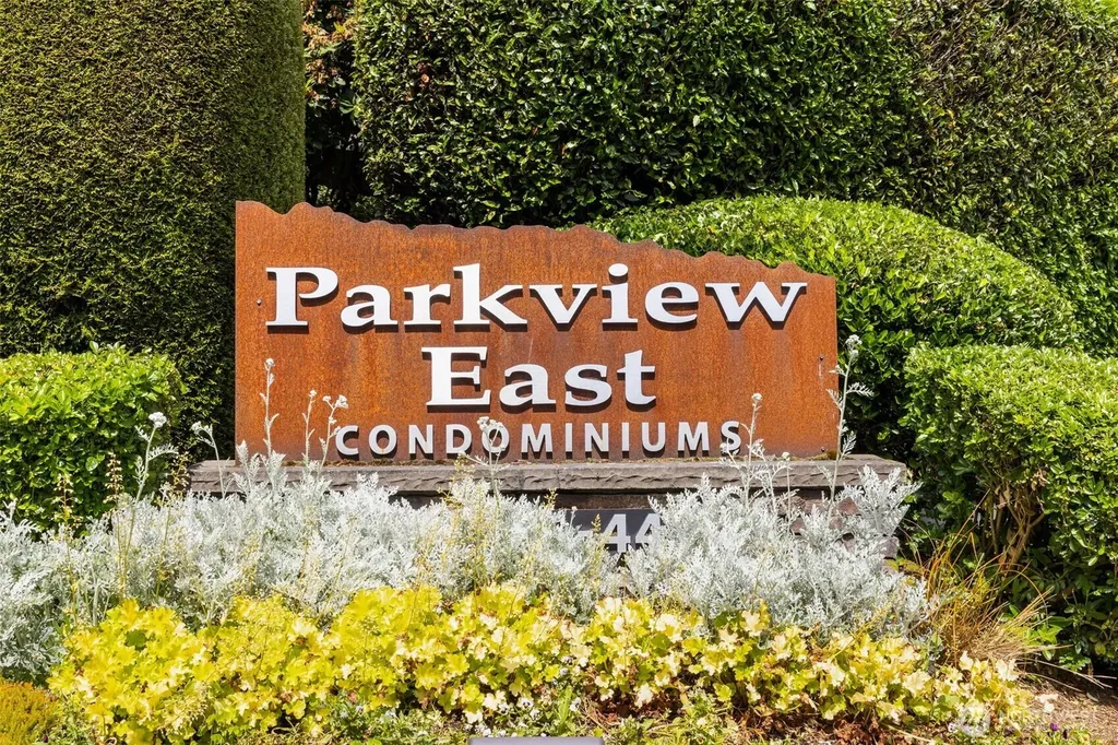 11626 100th Avenue NE Kirkland WA 98034