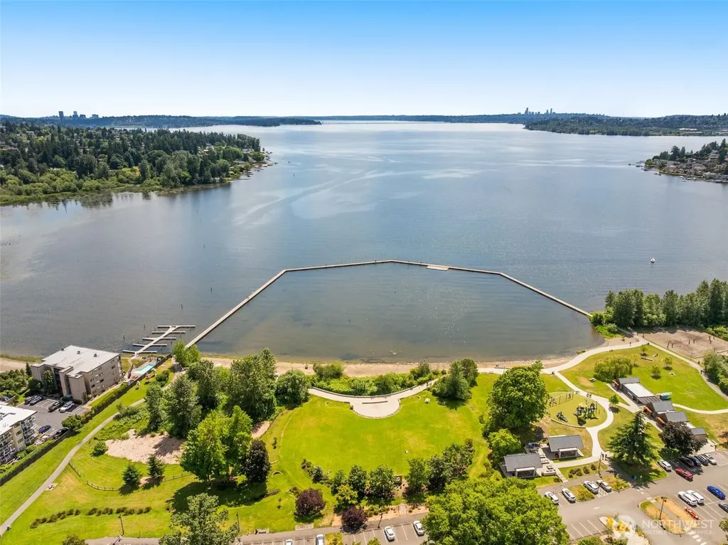 11626 100th Avenue NE Kirkland WA 98034