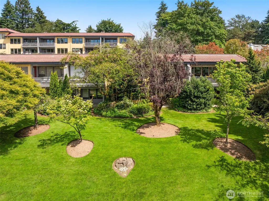 11626 100th Avenue NE Kirkland WA 98034