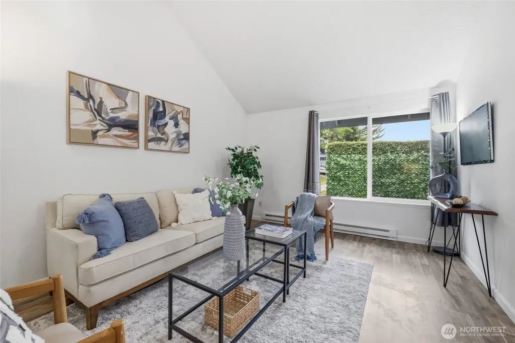 4308 NE Sunset Boulevard Renton WA 98059