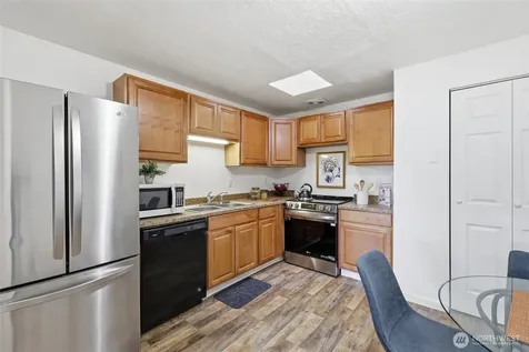 4308 NE Sunset Boulevard Renton WA 98059