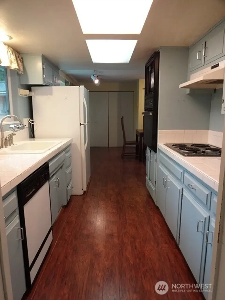 14924 SE 47th Place Bellevue WA 98006