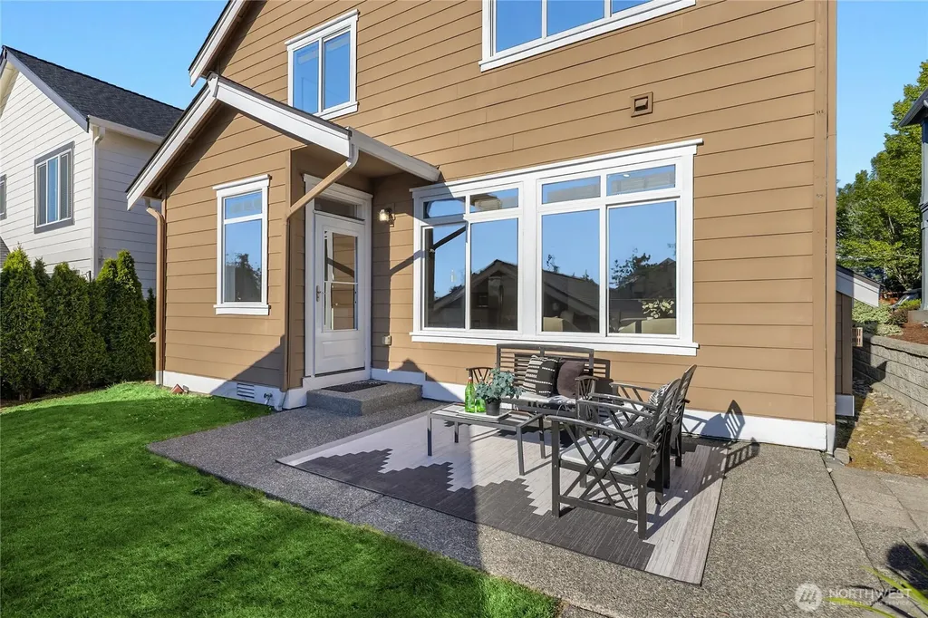 2441 31st Avenue NE Issaquah WA 98029