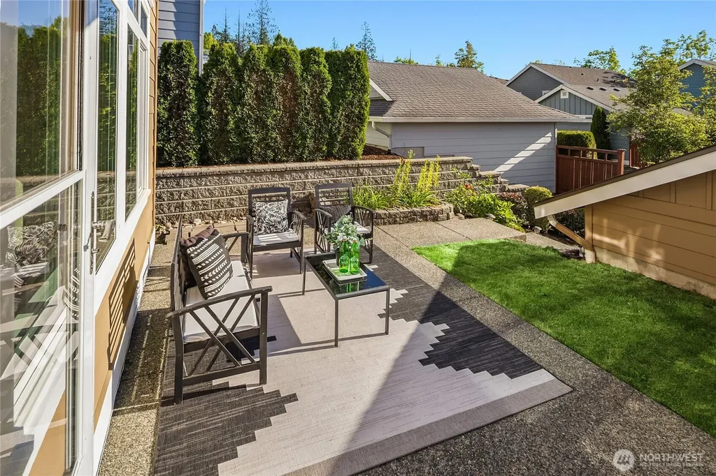 2441 31st Avenue NE Issaquah WA 98029