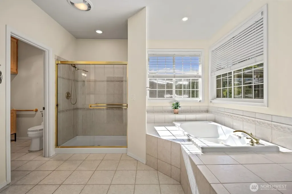 2412 173rd Avenue Ct E Lake Tapps WA 98391
