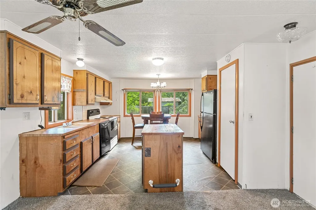 7 N Rosemary Lane Elma WA 98541