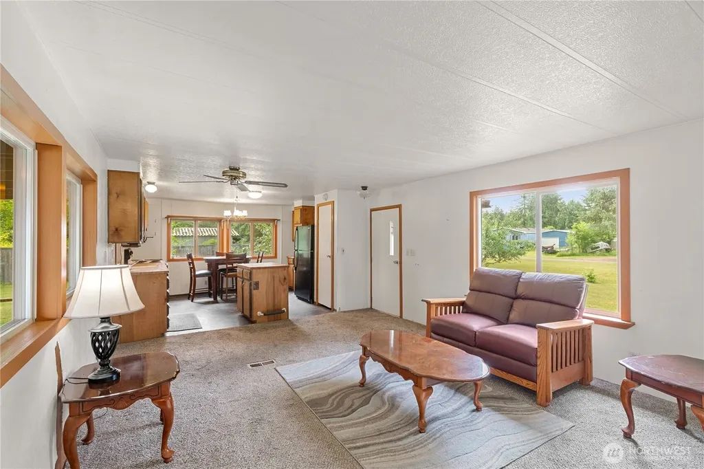 7 N Rosemary Lane Elma WA 98541