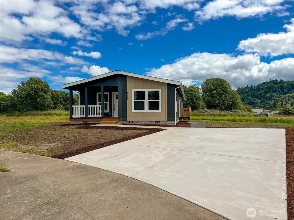 4561 Windemere Street Longview WA 98632