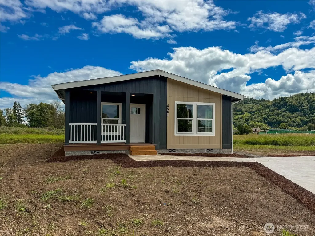 4561 Windemere Street Longview WA 98632