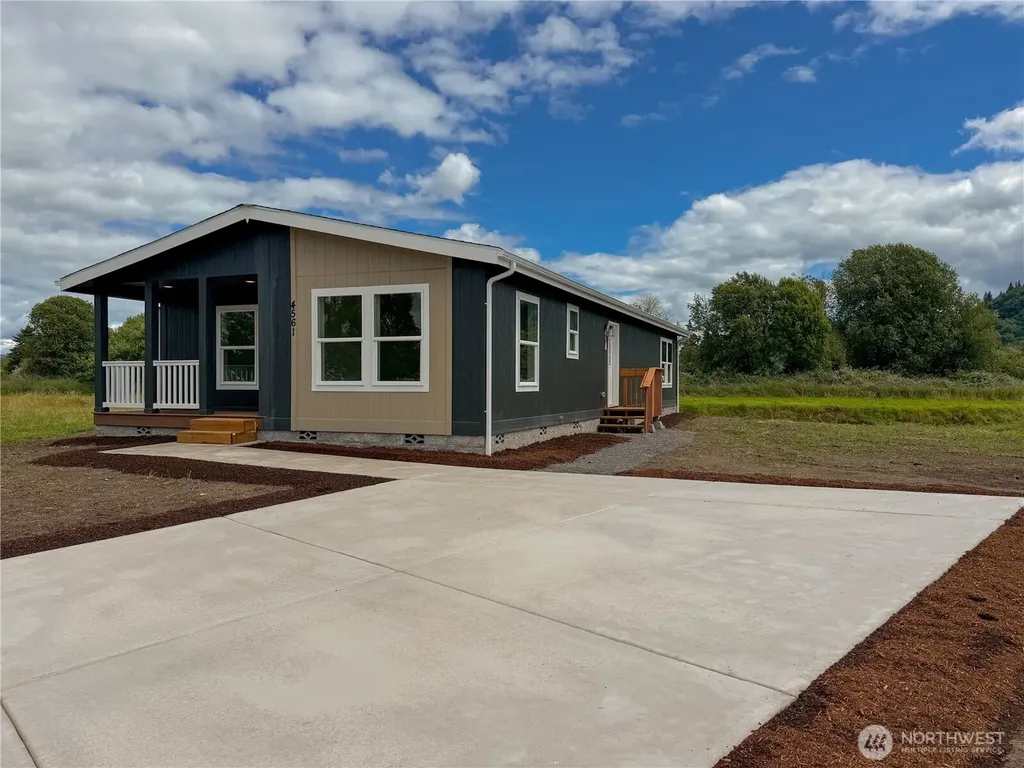 4561 Windemere Street Longview WA 98632