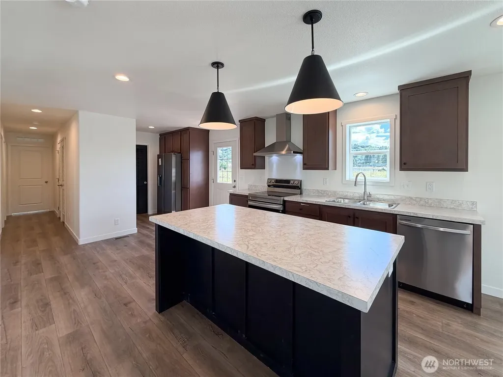 4561 Windemere Street Longview WA 98632