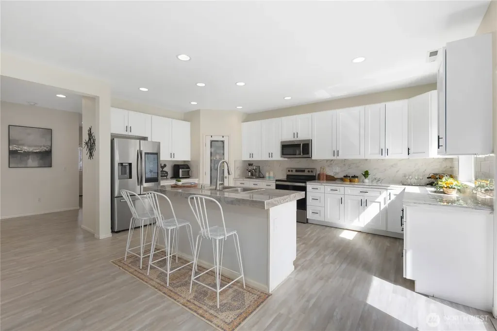 38030 41st Place S Auburn WA 98001