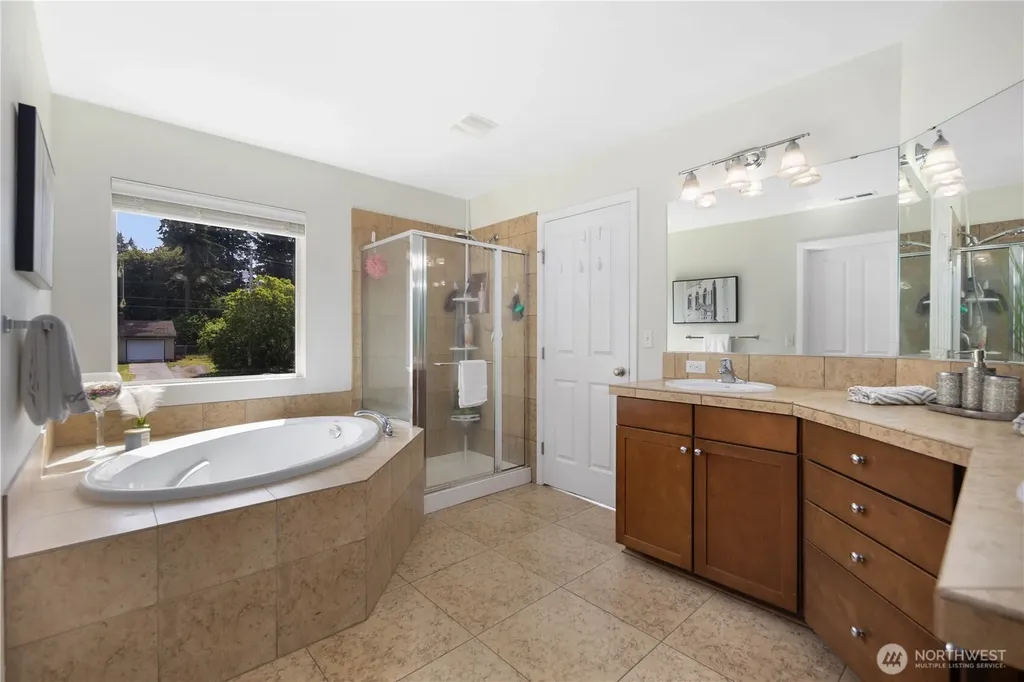 38030 41st Place S Auburn WA 98001