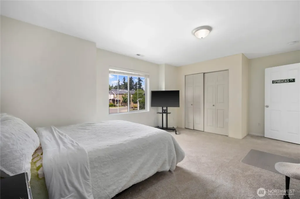 38030 41st Place S Auburn WA 98001