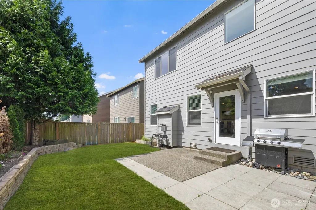 38030 41st Place S Auburn WA 98001