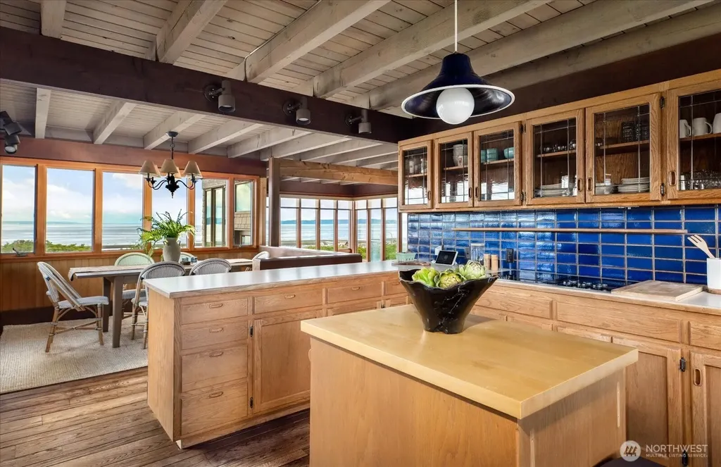 2126 Shore Avenue Freeland WA 98249
