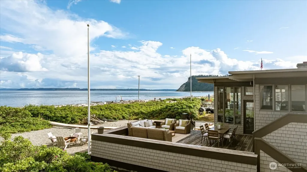 2126 Shore Avenue Freeland WA 98249