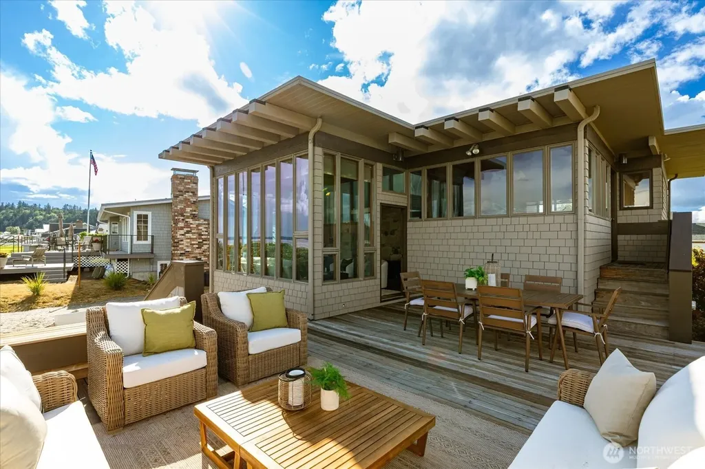 2126 Shore Avenue Freeland WA 98249