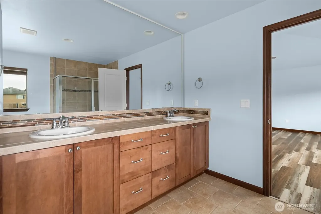 1033 Lyle Ridge Circle Oak Harbor WA 98277