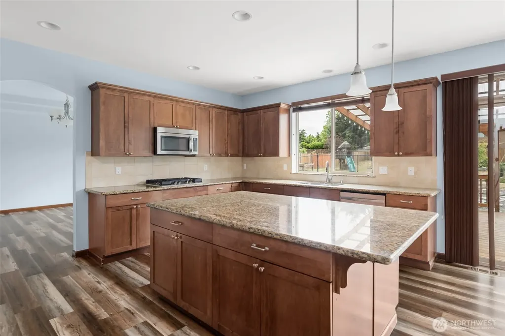 1033 Lyle Ridge Circle Oak Harbor WA 98277