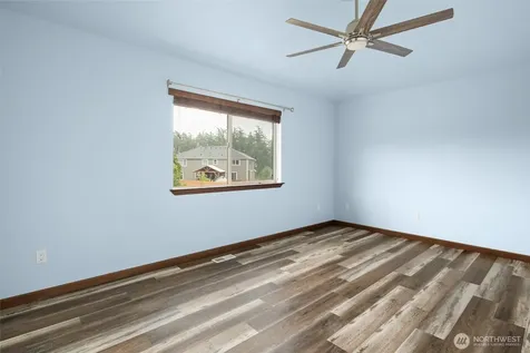 1033 Lyle Ridge Circle Oak Harbor WA 98277