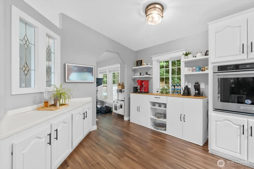 18612 72nd Avenue NE Kenmore WA 98028