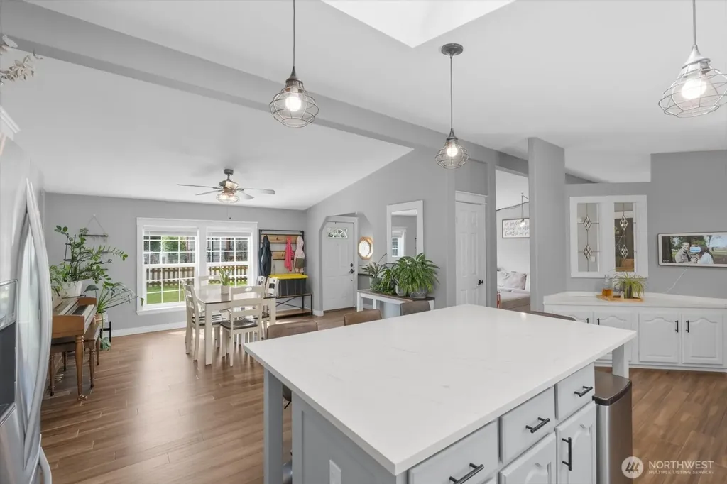 18612 72nd Avenue NE Kenmore WA 98028