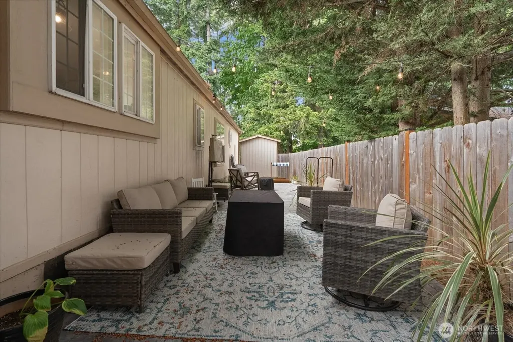 18612 72nd Avenue NE Kenmore WA 98028