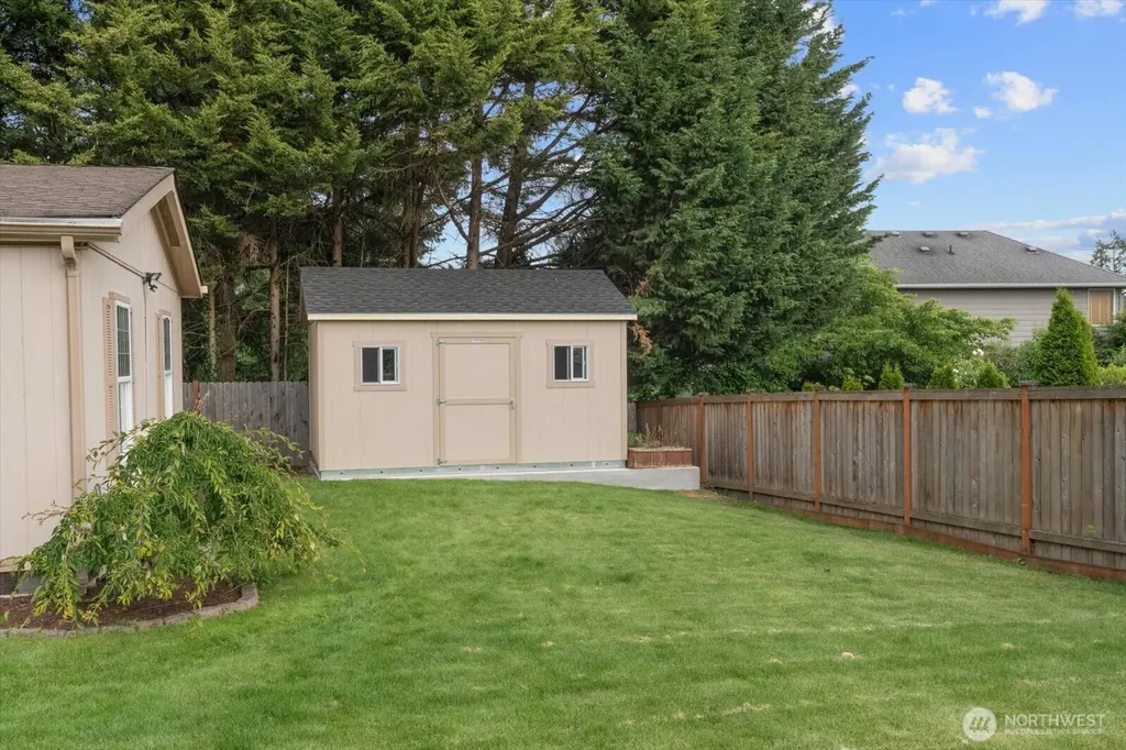 18612 72nd Avenue NE Kenmore WA 98028