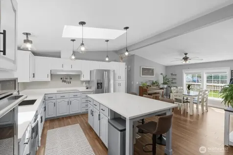 18612 72nd Avenue NE Kenmore WA 98028