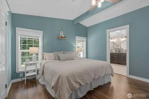 18612 72nd Avenue NE Kenmore WA 98028