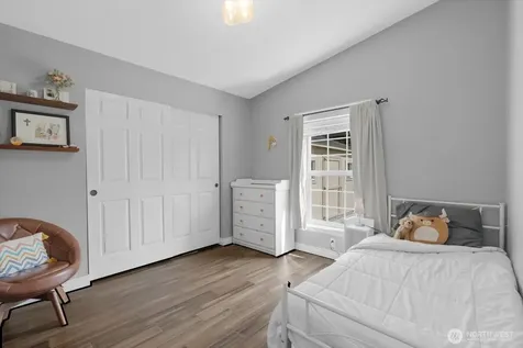 18612 72nd Avenue NE Kenmore WA 98028