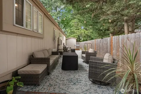 18612 72nd Avenue NE Kenmore WA 98028