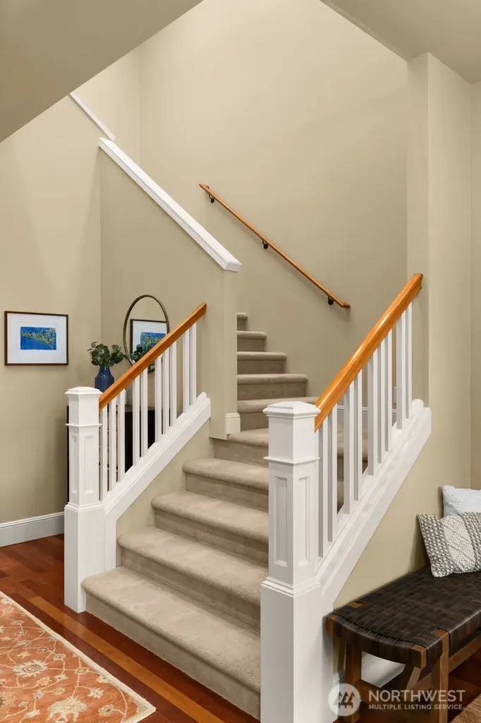 8360 Loyal Way NW Seattle WA 98117