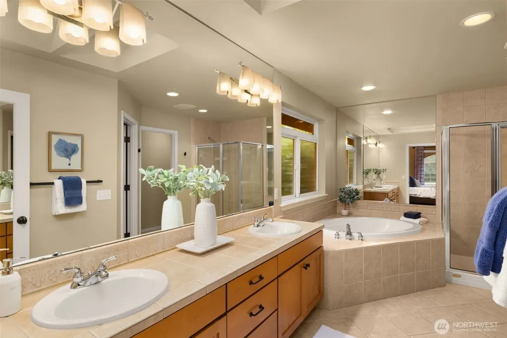 8360 Loyal Way NW Seattle WA 98117