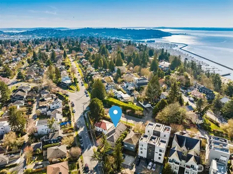 8360 Loyal Way NW Seattle WA 98117