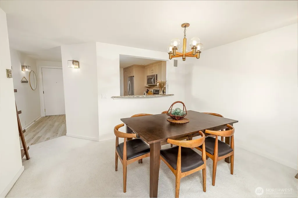 500 W Roy Street Seattle WA 98119