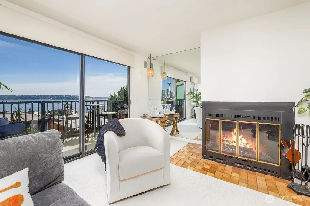 500 W Roy Street Seattle WA 98119