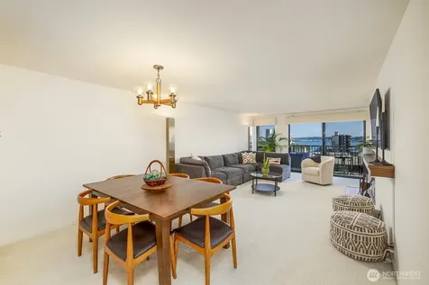 500 W Roy Street Seattle WA 98119