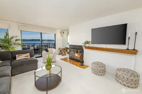 500 W Roy Street Seattle WA 98119