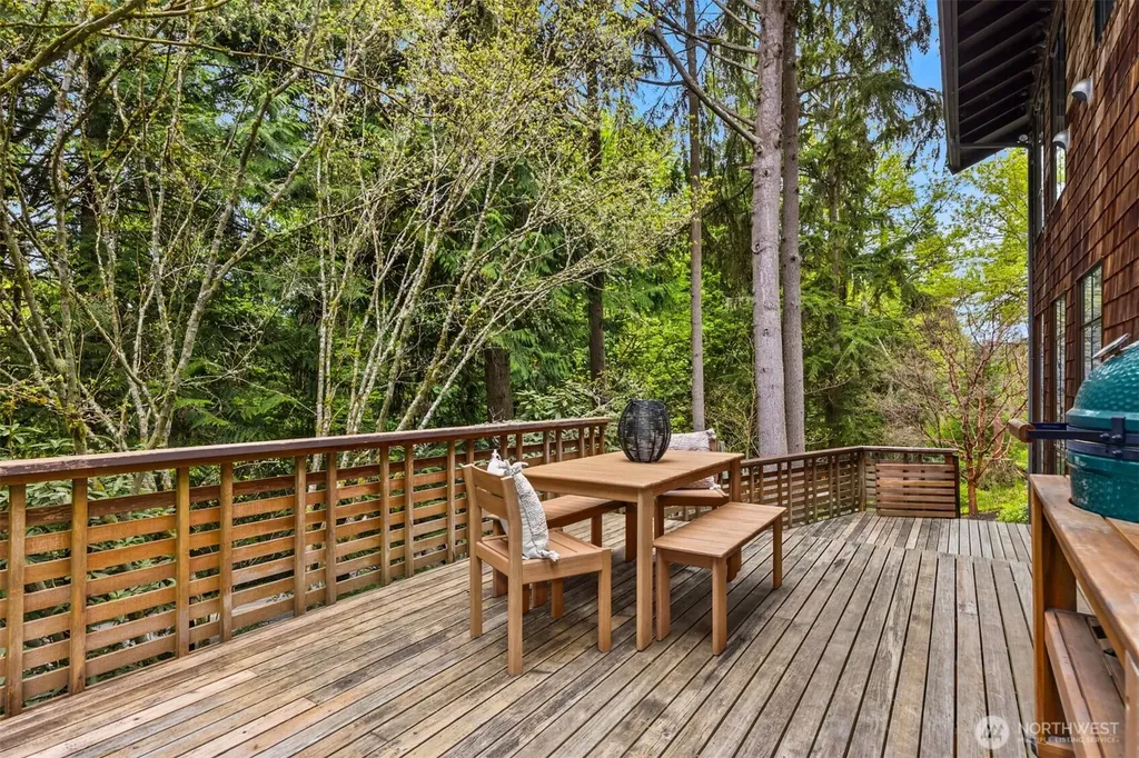 8151 NE Hidden Cove Road Bainbridge Island WA 98110
