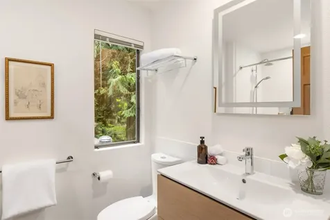 8151 NE Hidden Cove Road Bainbridge Island WA 98110