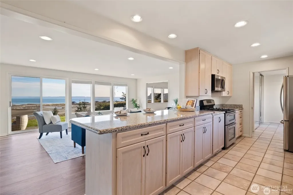 2368 Soundview Drive Langley WA 98260